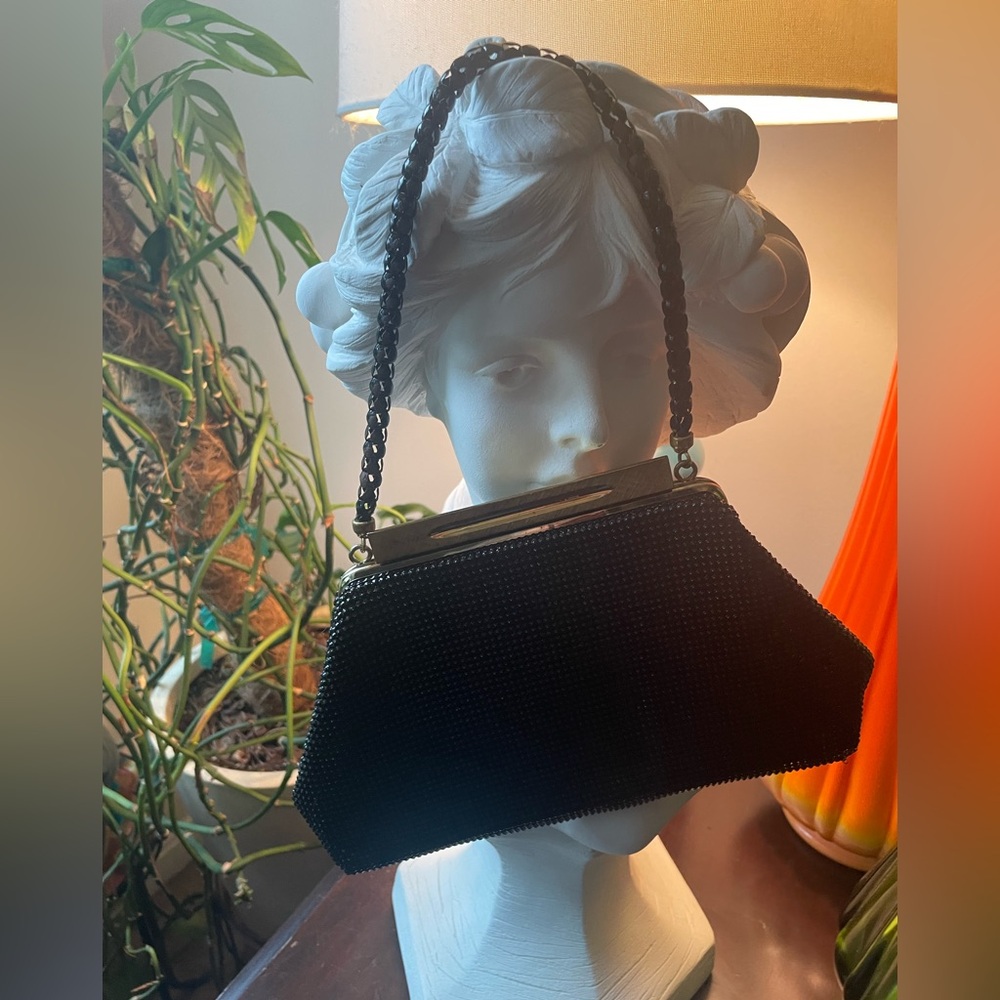 Vintage Whiting and Davis meh metal bag